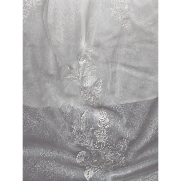 NWOT Ivory Lace Embroidered A-Line Shrug Sleeve Wedding Gown - Da Vinci - Picture 9 of 14